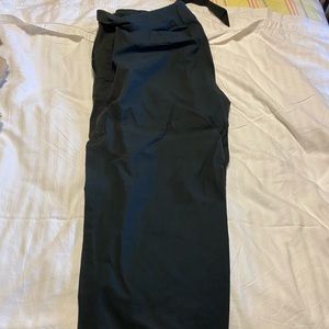 Ann Taylor black capri pants